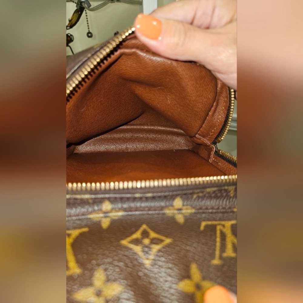 Louis Vuitton Amazon Monogram Unisex Bag - Picture 13 of 17
